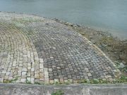 Cale abreuvoir en éventail située en amont du pont de Chalonnes-sur-Loire